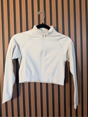 Alphalete Light Cream Full-Zip Cropped Jacket